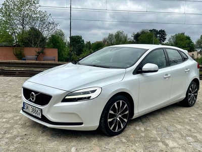 Volvo V40 II Hatchback Facelifting 2.0 D3 150KM 2018