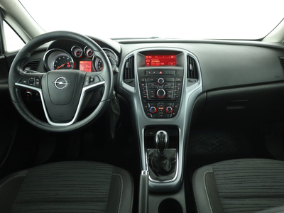 Opel Astra 2016 1.6 16V 99518km Sedan