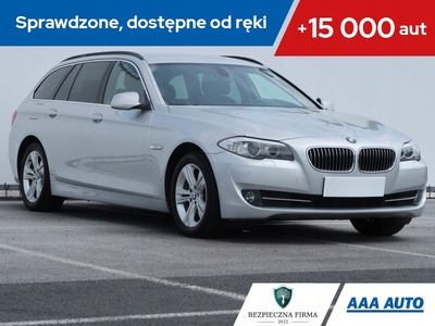 BMW Seria 5 F10-F11 Touring 520i 184KM 2011