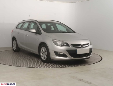 Opel Astra 1.4 138 KM 2014r. (Piaseczno)