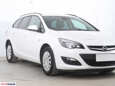 Opel Astra 1.6 113 KM 2014r. (Piaseczno)