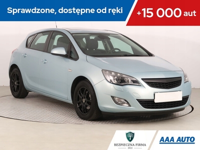 Opel Astra J Hatchback 5d 1.6 Twinport ECOTEC 115KM 2010