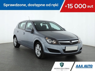 Opel Astra J Hatchback 5d 1.6 Twinport ECOTEC 115KM 2011