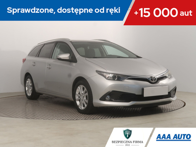 Toyota Auris II Touring Sports Facelifting 1.6 D-4D 112KM 2015