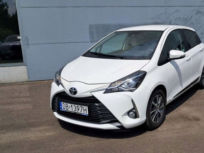 Toyota Yaris III Hatchback 5d Facelifting 2017 1.5 Dual VVT-iE 111KM 2019