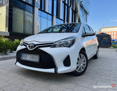 Toyota Yaris III Kamera Cofania 2016 rok Mały przebieg