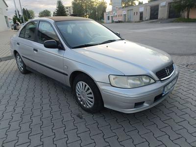 Honda Accord VI Sedan 1.8 i 136KM 1999