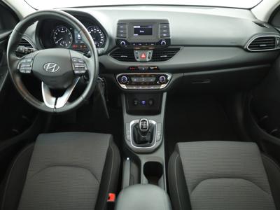 Hyundai i30 2021 1.5 DPI 61249km ABS klimatyzacja manualna