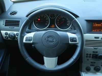 Opel Astra 2008 1.6 16V 177846km ABS klimatyzacja manualna