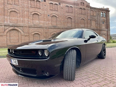 Dodge Challenger 5.7 benzyna 377 KM 2015r.