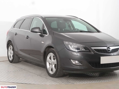 Opel Astra 1.4 138 KM 2011r. (Piaseczno)