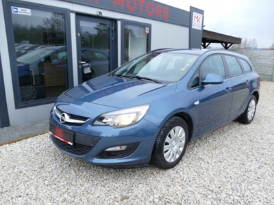 Opel Astra J Sports Tourer Facelifting 1.4 Turbo ECOTEC 120KM 2014