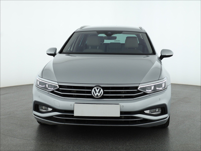 Volkswagen Passat 2020 2.0 TSI 135148km Kombi