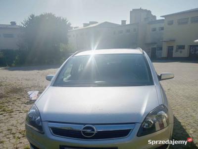 OPEL ZAFIRA B GAZ 7 OSOBOWY MAŁY PRZEBIEG TYLKO 212000