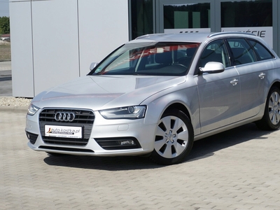 Audi A4 B8 Avant Facelifting 2.0 TDI 143KM 2012