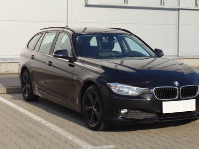 BMW SERIA 3 V (F30/F31/F34) BMW SERIA 3 , Skóra, Navi, Klimatronic, Tempomat, Parktronic