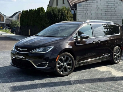 Chrysler Pacifica II 3.6 V6 291KM 2017