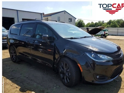 Chrysler Pacifica II 3.6 V6 291KM 2019