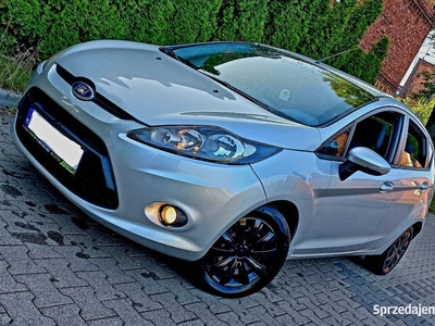 Ford Fiesta 5drzwi niski przebieg stan bdb benzyna klima