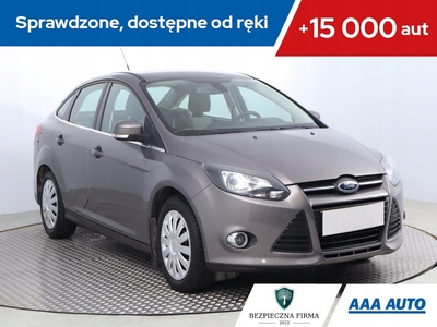 Ford Focus III Sedan 1.6 Duratec 105KM 2012