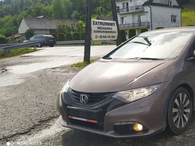 Honda Civic IX Hatchback 5d 1.8 i-VTEC 142KM 2014