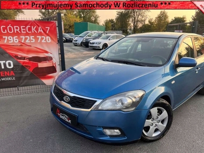 Kia Ceed I Hatchback 1.6 CRDi 90KM 2009