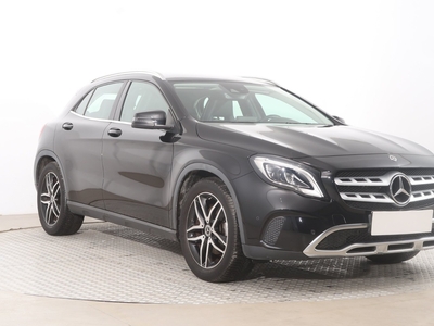 Mercedes-Benz Klasa GLA , Automat, Skóra, Navi, Klimatronic, Tempomat, Parktronic,