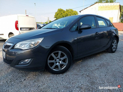 Opel Astra Grzane Fotele Czujniki Parkowania Turbo 140 Ps J (2009-2019)