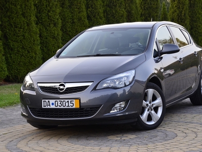 Opel Astra J 1.4 T Benzyna 140KM Aut.Klimatyzacja GrzaneFotele Alufelgi17