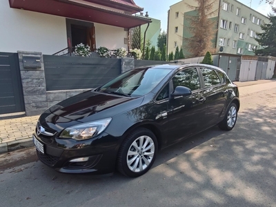 Opel Astra J 2013r 1,4 Turbo 120 KM