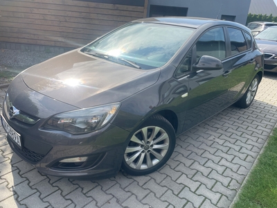 Opel Astra J GTC 1.4 100KM 2013