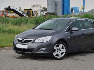 Opel Astra J Hatchback 5d 1.6 Twinport ECOTEC 115KM 2009