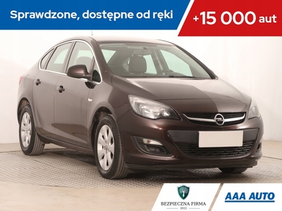 Opel Astra J Sedan 1.4 Turbo ECOTEC 140KM 2017