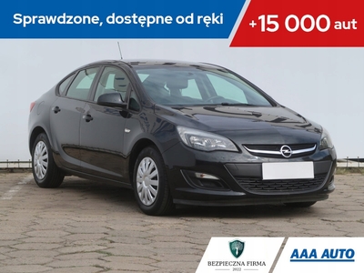 Opel Astra J Sedan 1.4 Twinport ECOTEC 100KM 2014