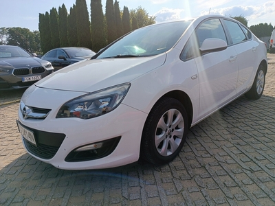 Opel Astra J Sedan 1.6 Twinport ECOTEC 115KM 2018