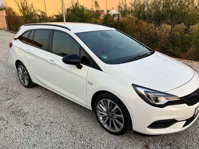 Opel Astra K Sportstourer Facelifting 1.2 Turbo 145KM 2021