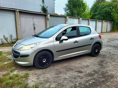 Peugeot 207 w bardzo dobrym stanie