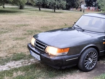 Saab 900 krokodyl klasyk zabytek