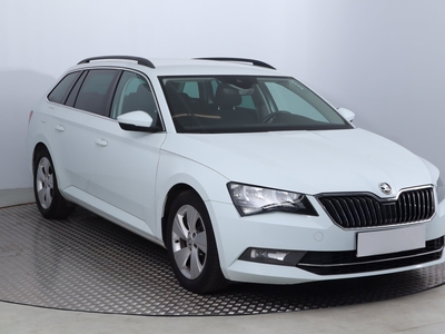 Skoda Superb III , 1. Właściciel, Navi, Klimatronic, Tempomat, Parktronic