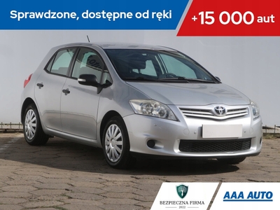 Toyota Auris I Hatchback 5d Facelifting 1.6 Valvematic 132KM 2011