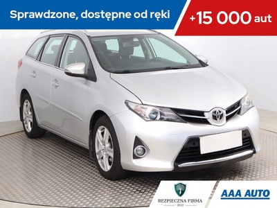 Toyota Auris II Touring Sports Valvematic 130 132KM 2014