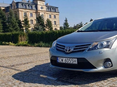 Toyota Avensis III Wagon Facelifting 1.8 Valvematic 147KM 2013