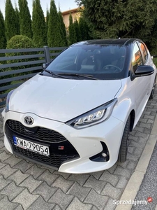 Toyota Yaris Hybryda GR sport