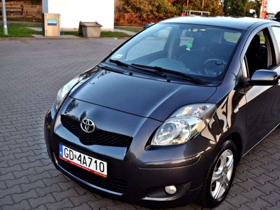 Toyota Yaris II Hatchback 5d 1.33 Dual VVT-i 101KM 2010