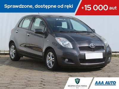 Toyota Yaris II Hatchback 5d 1.4 D-4D 90KM 2010