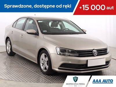 Volkswagen Jetta VI Sedan Facelifting 2.0 TDI 110KM 2015