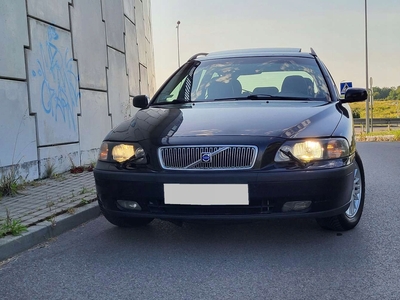 Volvo V70 II 2.4 TD 130KM 2004