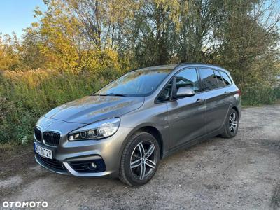 BMW Seria 2 218d Sport Line