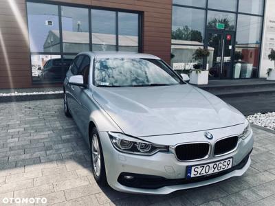 BMW Seria 3 318d Advantage