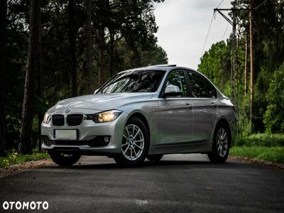 BMW Seria 3 318d Sport Line